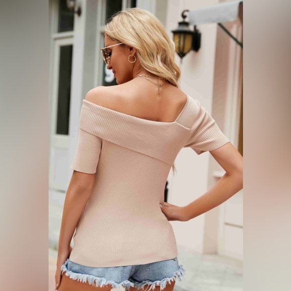 Asymmetrical Knit Top - Picture 3 of 3